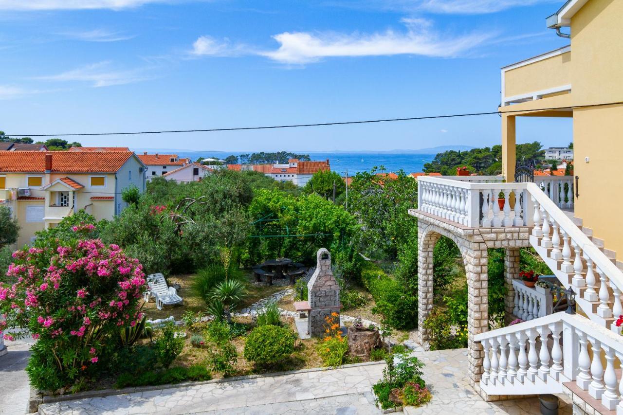 Apartman Haus Maja Banjol Buitenkant foto