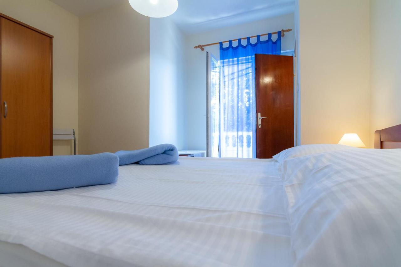 Apartman Haus Maja Banjol Buitenkant foto