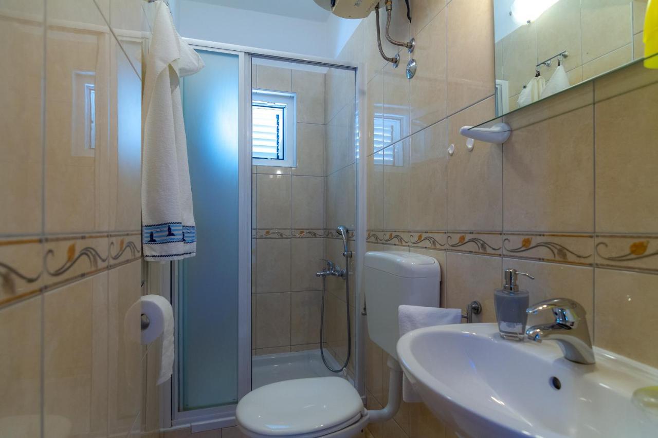 Apartman Haus Maja Banjol Buitenkant foto