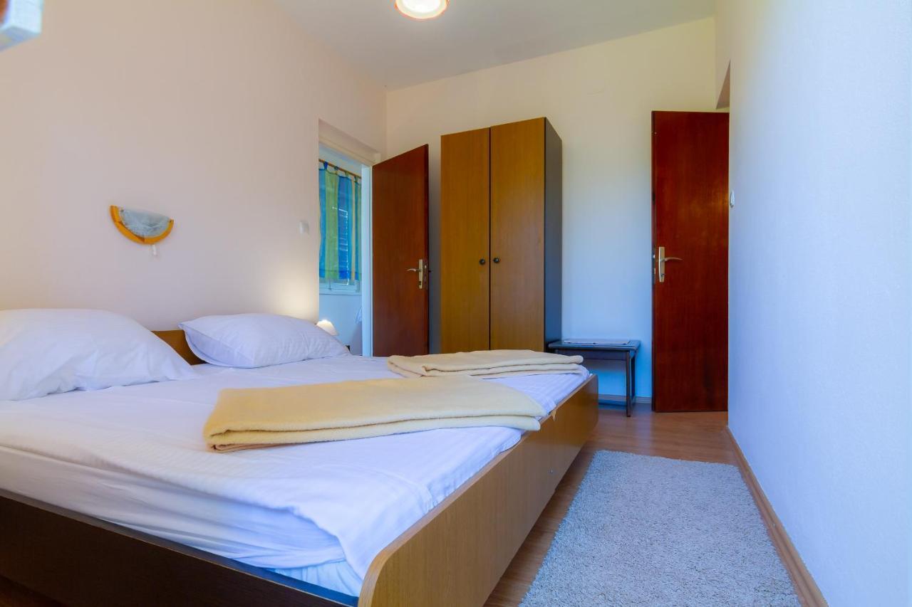 Apartman Haus Maja Banjol Buitenkant foto