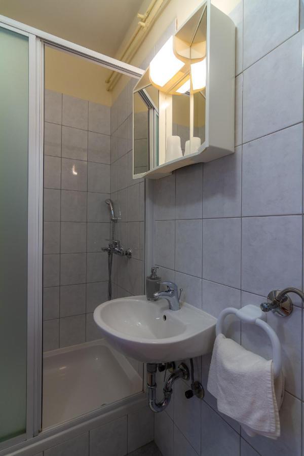 Apartman Haus Maja Banjol Buitenkant foto