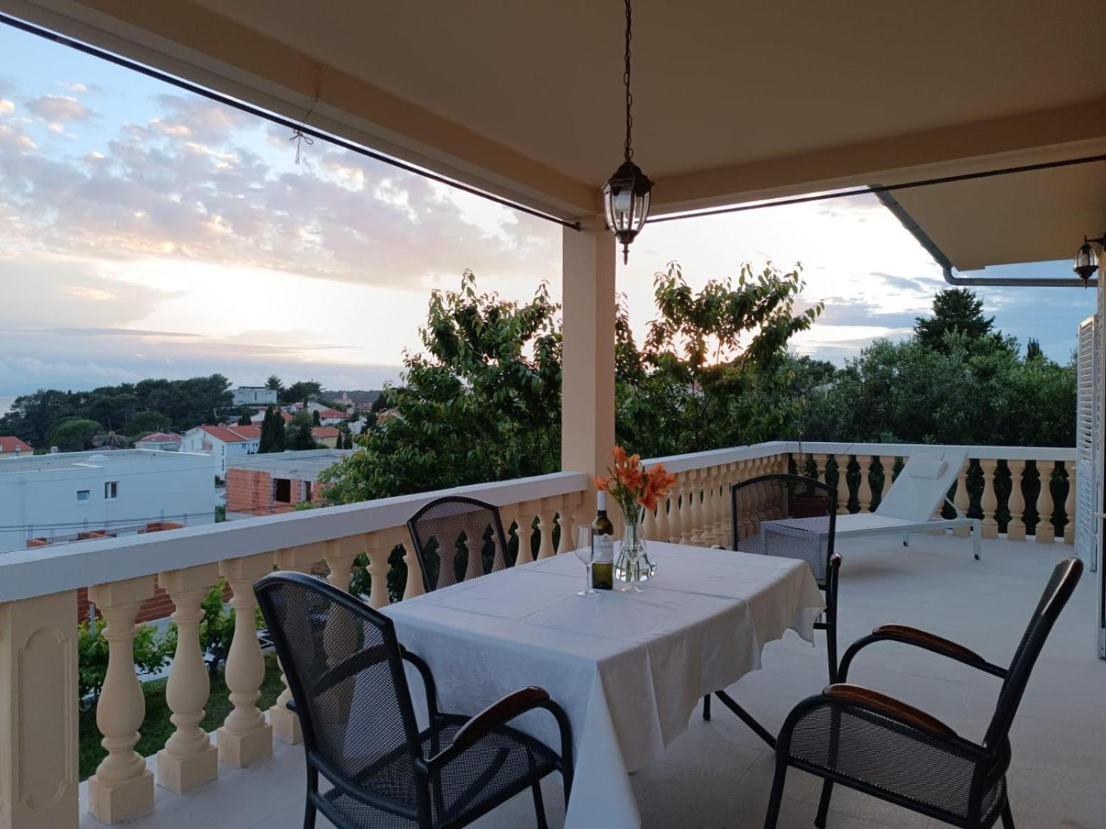 Apartman Haus Maja Banjol Buitenkant foto
