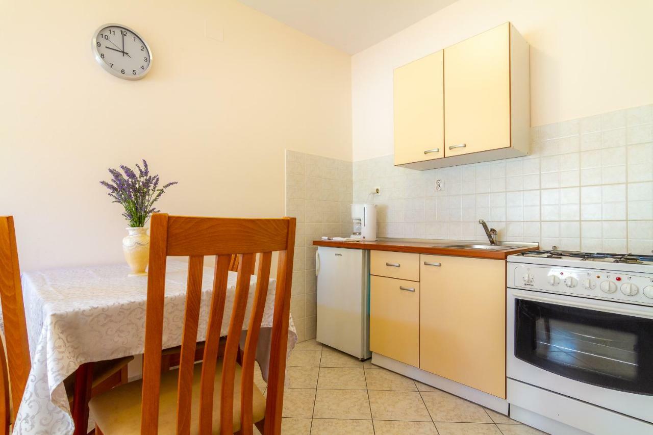 Apartman Haus Maja Banjol Buitenkant foto