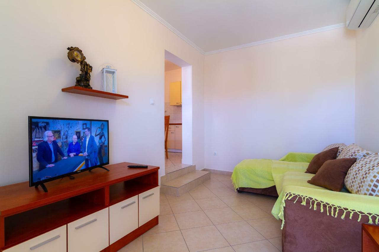 Apartman Haus Maja Banjol Buitenkant foto
